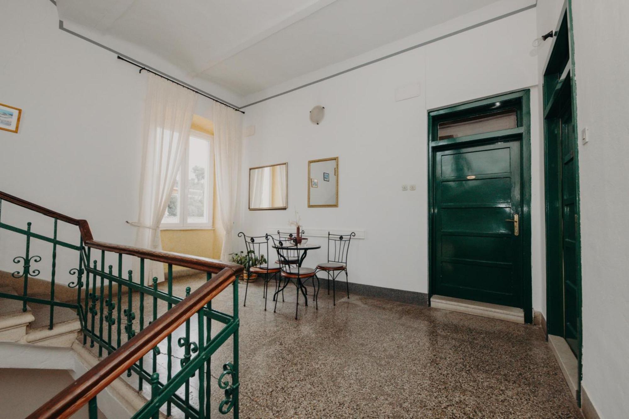 Rooms And Studios Villa Rossella 2 Rovinj Exterior photo