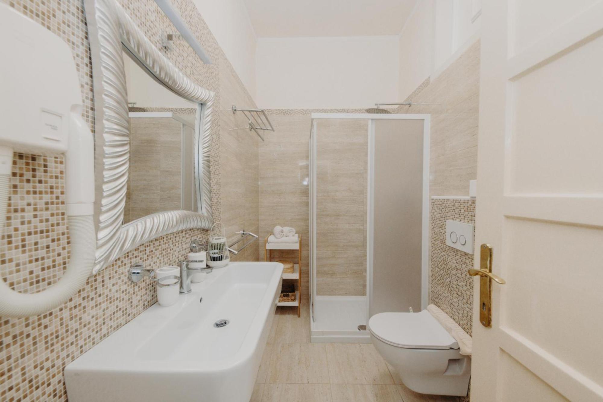 Rooms And Studios Villa Rossella 2 Rovinj Exterior photo