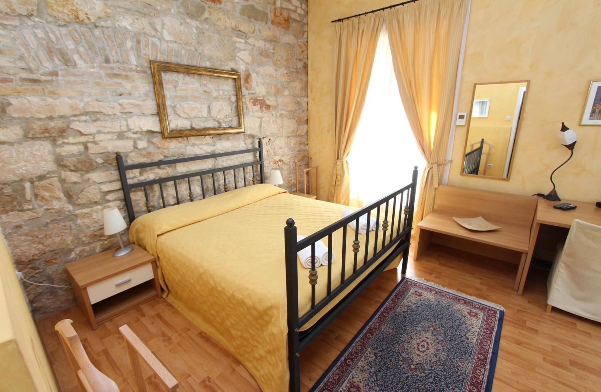 Rooms And Studios Villa Rossella 2 Rovinj Room photo