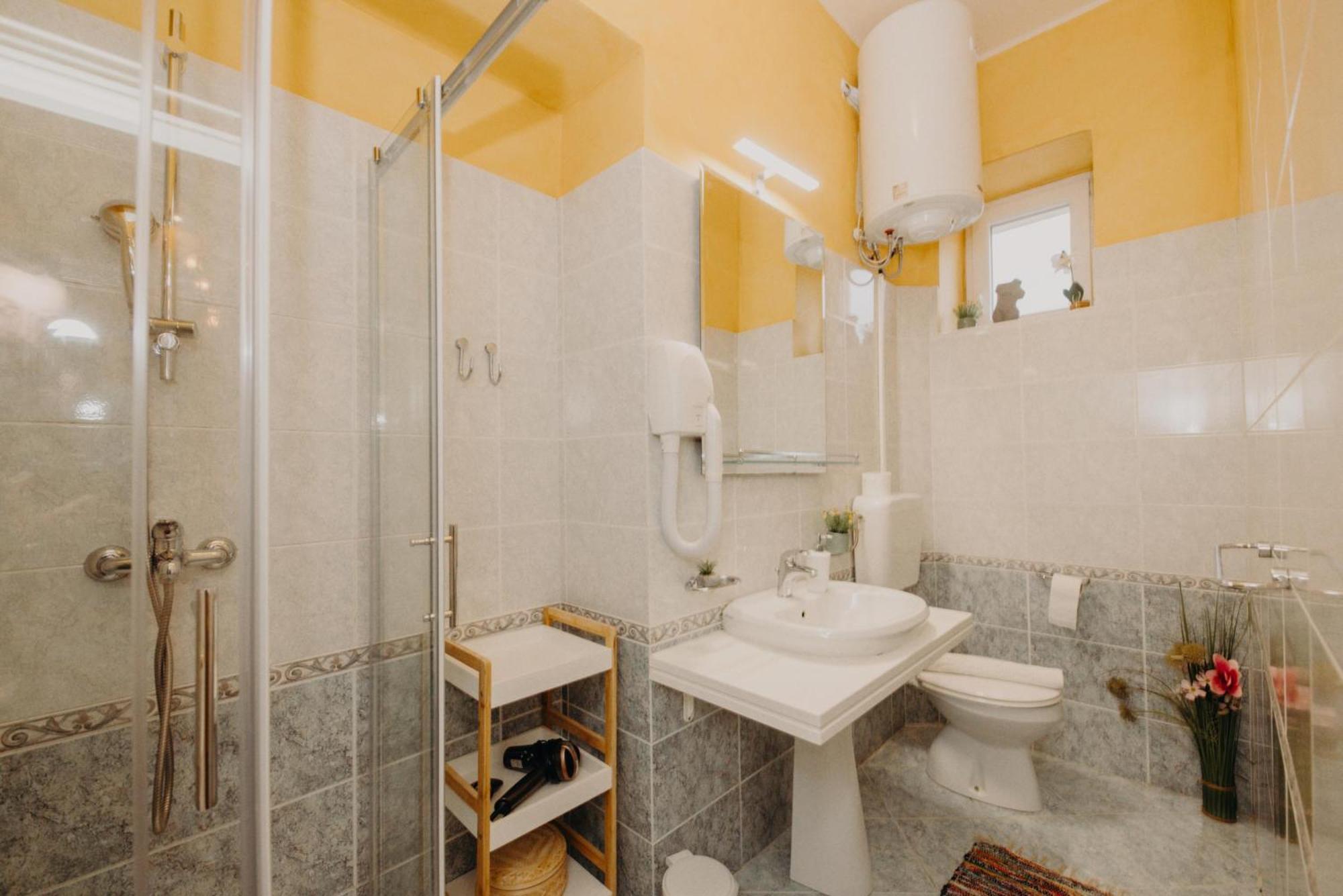 Rooms And Studios Villa Rossella 2 Rovinj Exterior photo
